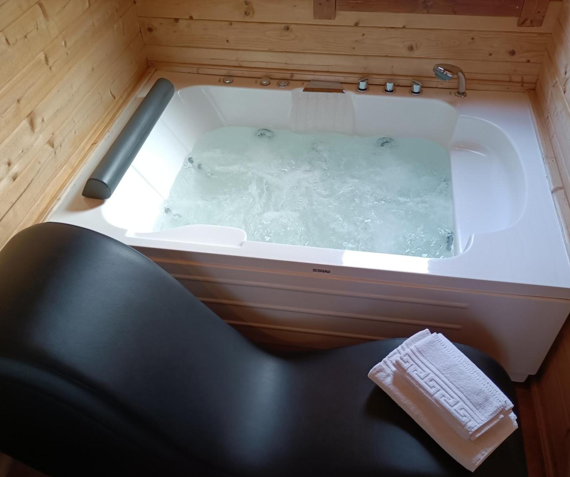 La Dehesilla De Toledo Escapada Romantica Jacuzzi Sillon Tantrico Cobisa Exterior foto